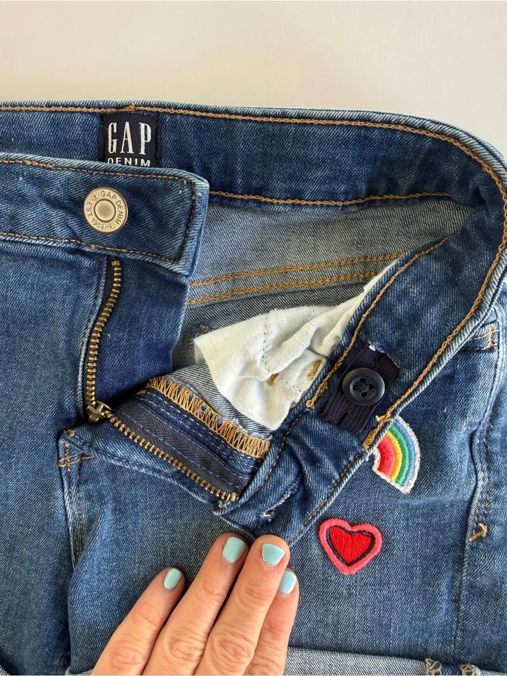 GAP‎ Kids Stretch Midi Denim Shorts Emoji Rainbow Heart Smiley Face Size 10